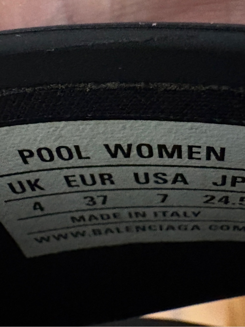 Balenciaga women’s pool slides - Picture 3 of 4